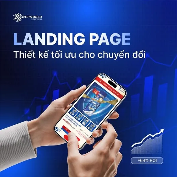 Ảnh sản phẩm landing page: một bàn tay cầm điện thoại hiển thị trang bán hàng, phía sau là biểu đồ đi lên